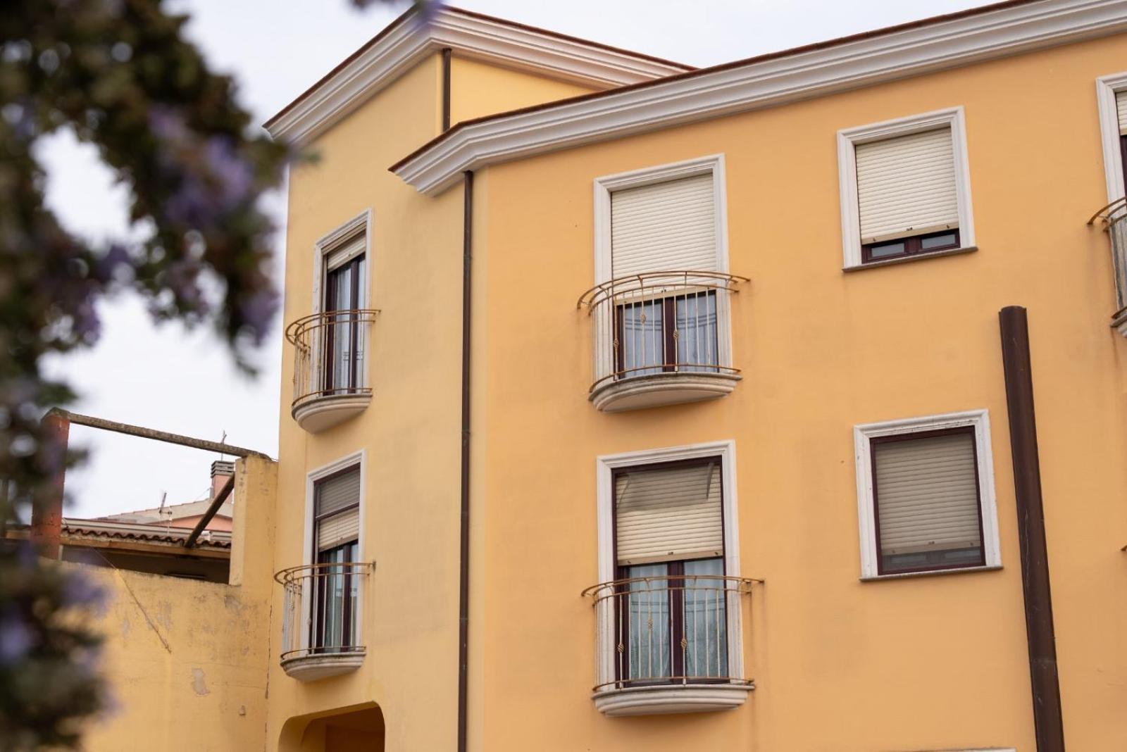 Appartamento In Centro Tortolì Exteriér fotografie